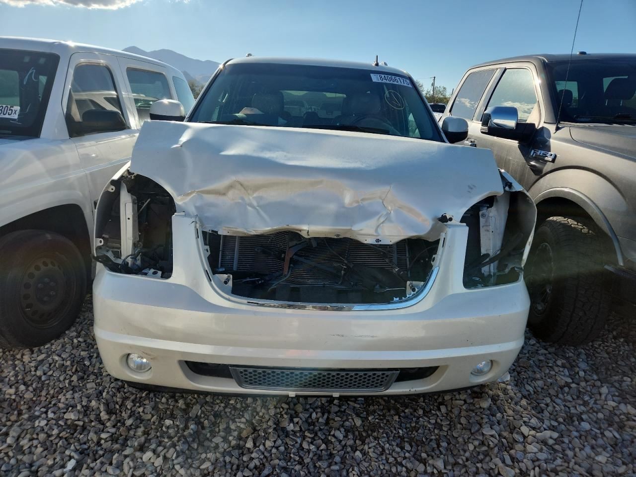 Passenger Right Front Spindle/Knuckle Fits 07-14 ESCALADE 2521984