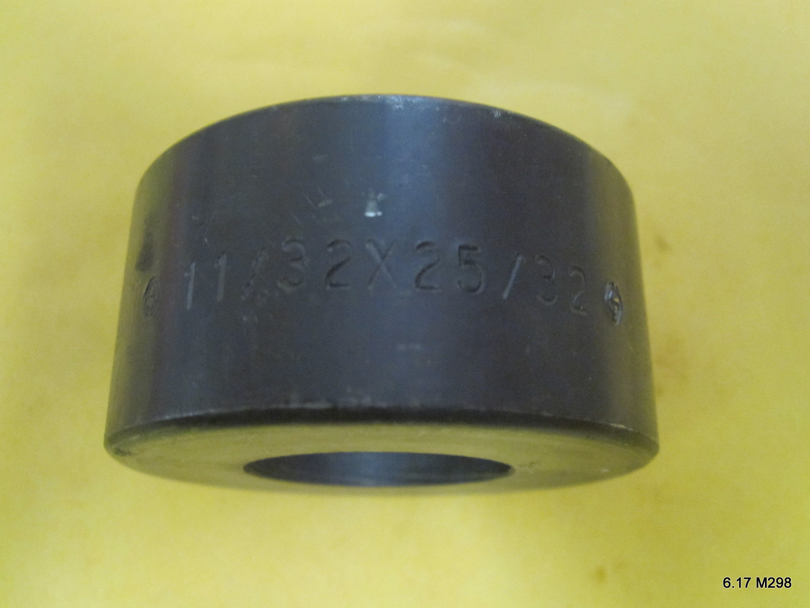 #82 OVAL DIE  Size 11/32 x 25/32