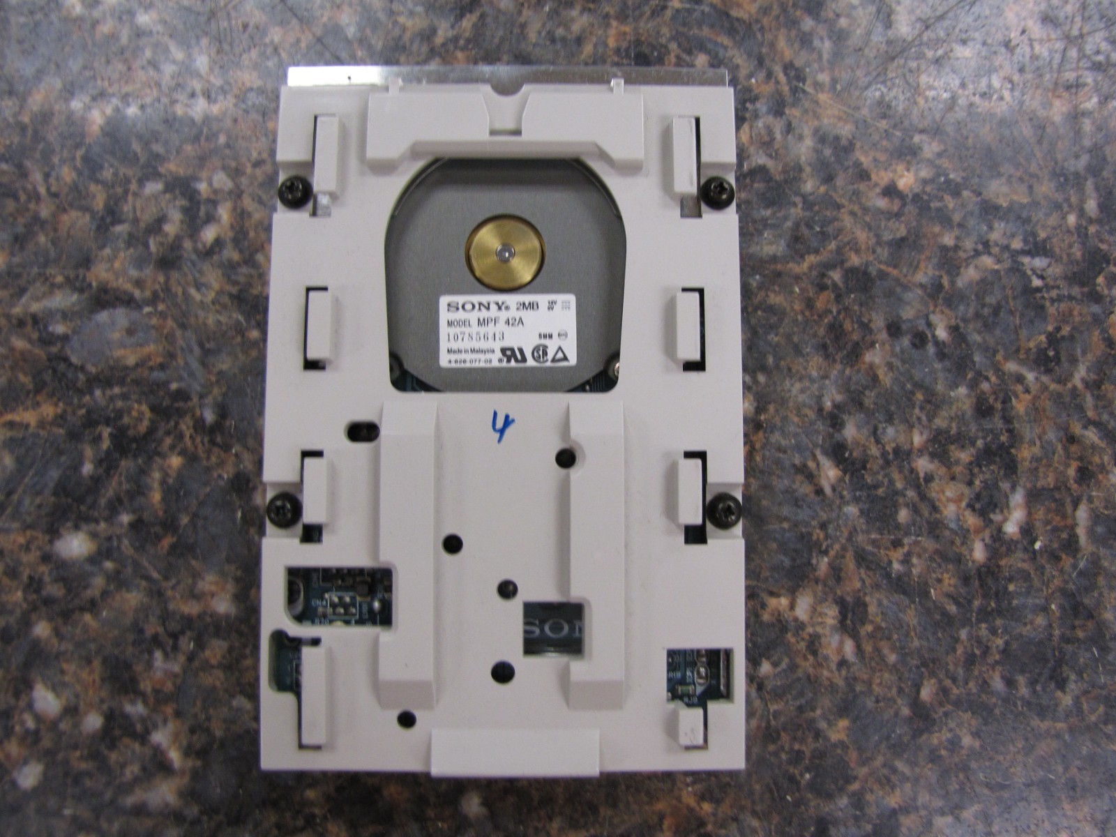 Sony MPF42A 2MB 3.5" Internal Floppy Drive -Tested & Working w/ Bracket - HB1