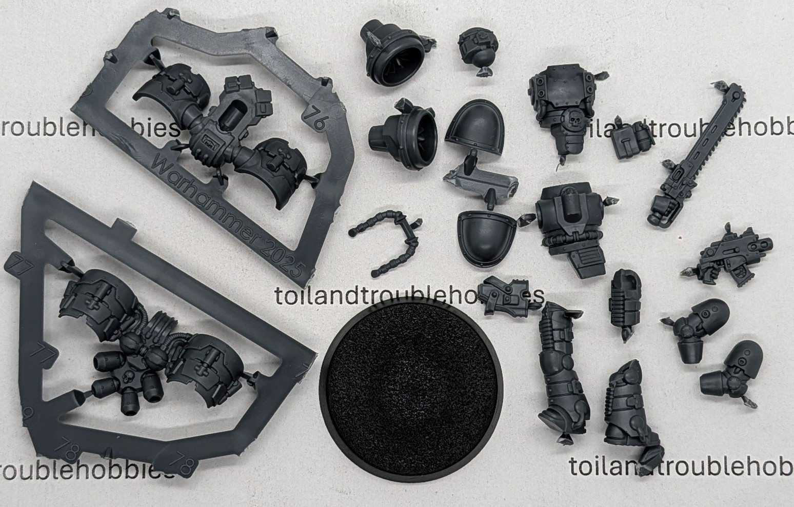 Horus Heresy Warhammer 40k Mk II Assault Marine with Chainsword Blind Buy