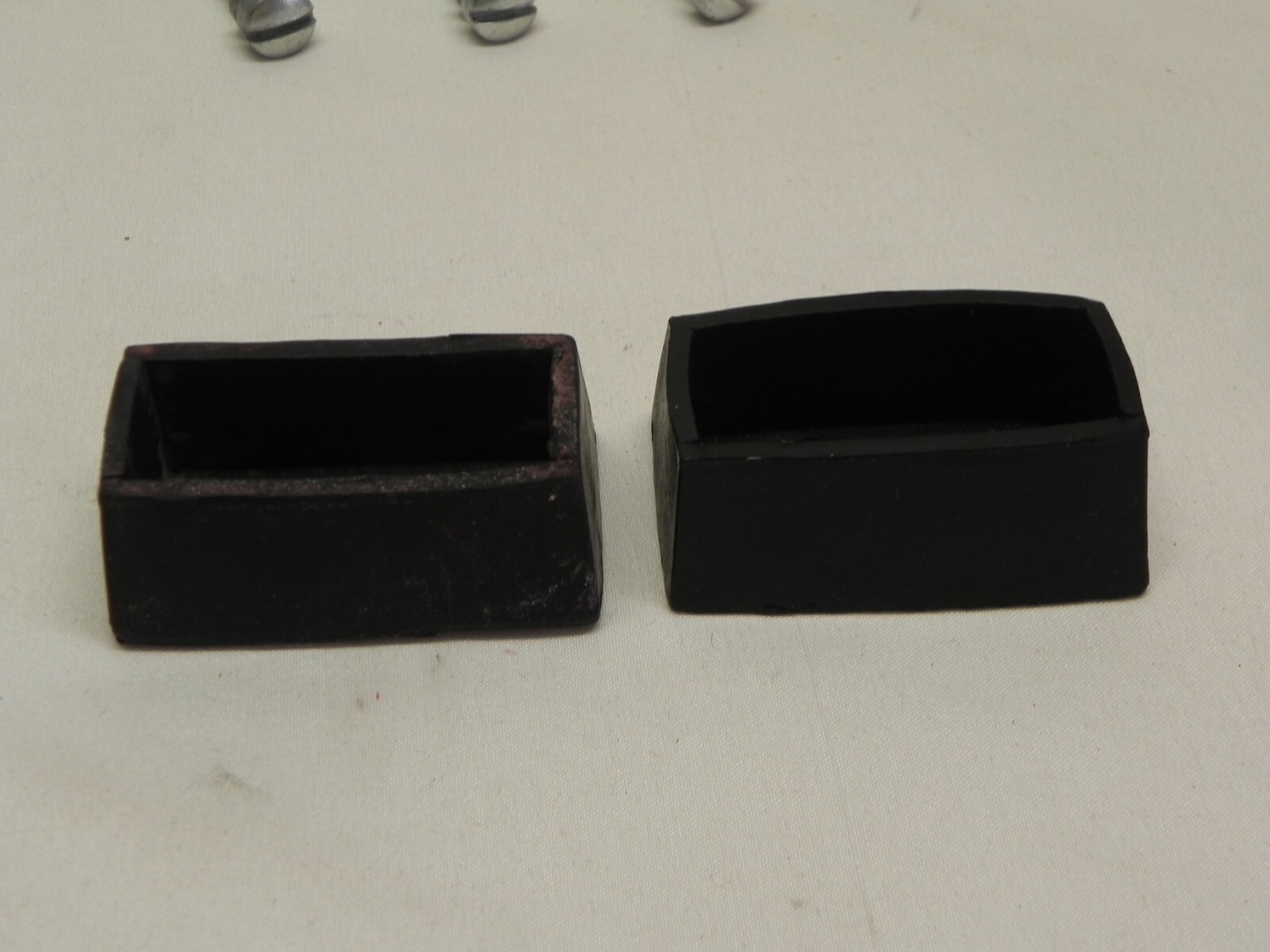 Snap-on Vintage KR-402A Tool Box Handle Roll Cab Handle Red Original End Caps