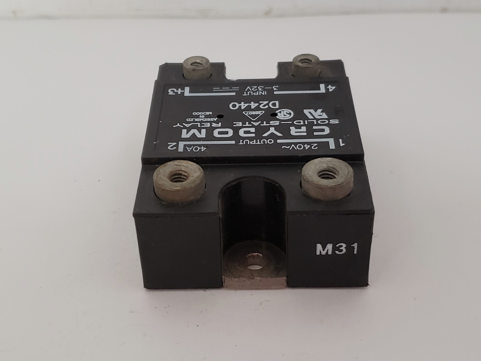 CRYDOM D2440 SOLID STATE RELAY 40A 240VAC 3-32V
