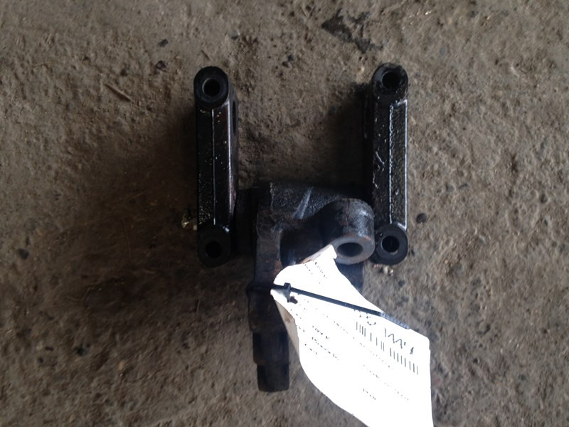2013 MACK Pinnacle Suspension Bracket (641-11435)