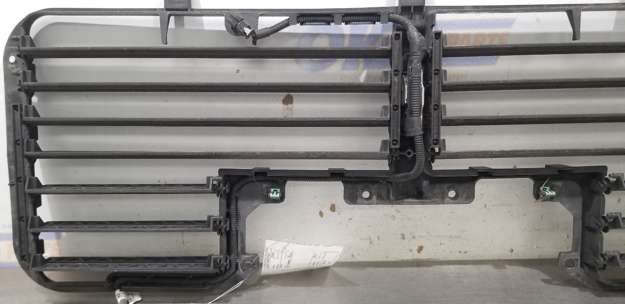 18 GMC SIERRA 1500 5.3L AIR SHUTTER