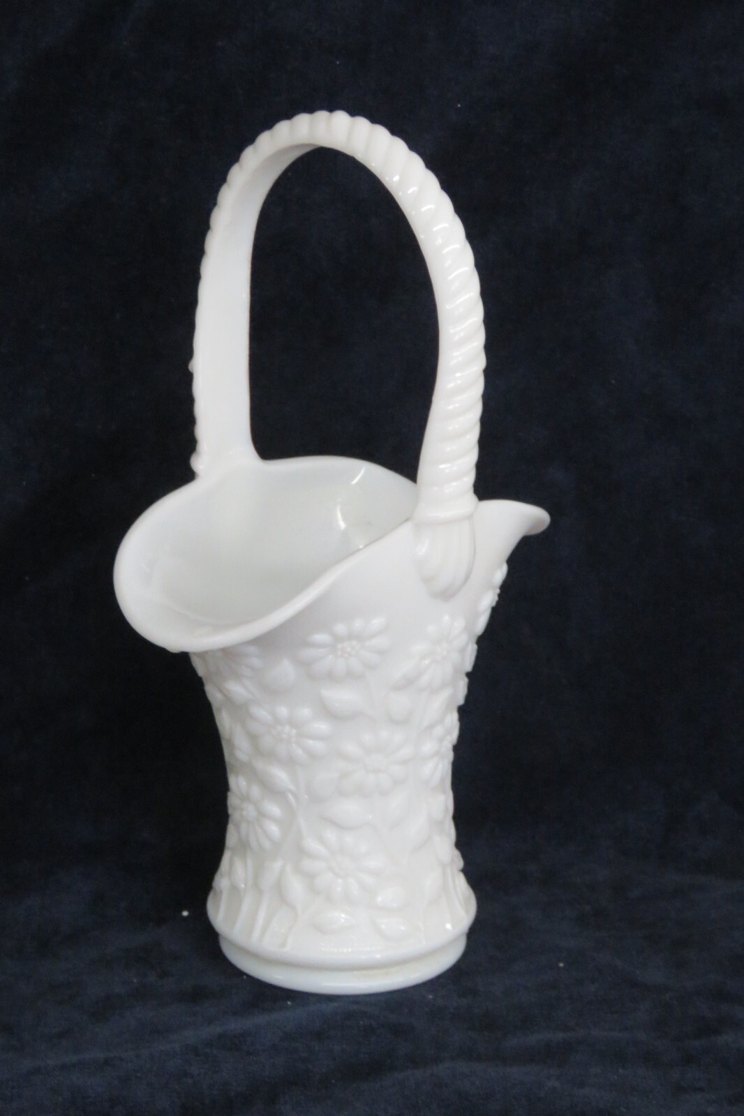 Westmoreland White Milk Glass Daisy Design Basket vase with Handle 4141B