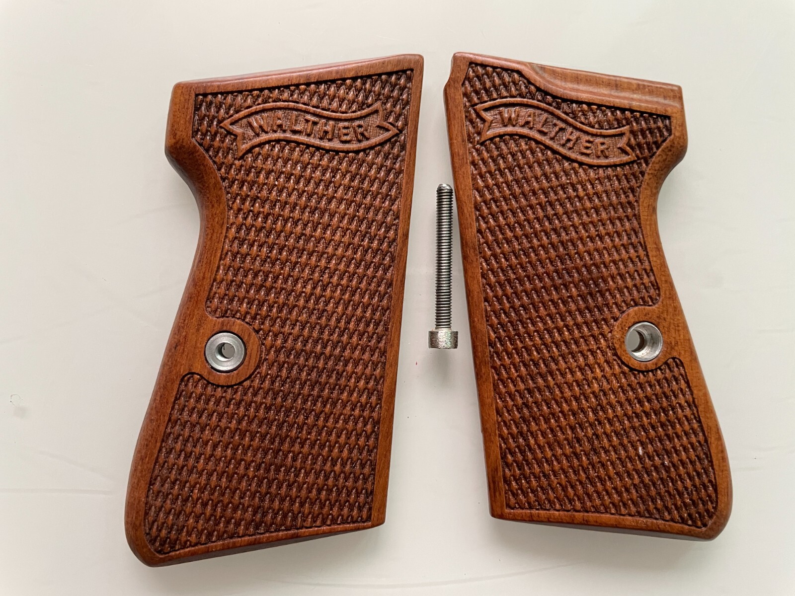 New All Checkered on wood Grips For Walther Interarms PP, PPK/S .380 ACP, 22LR