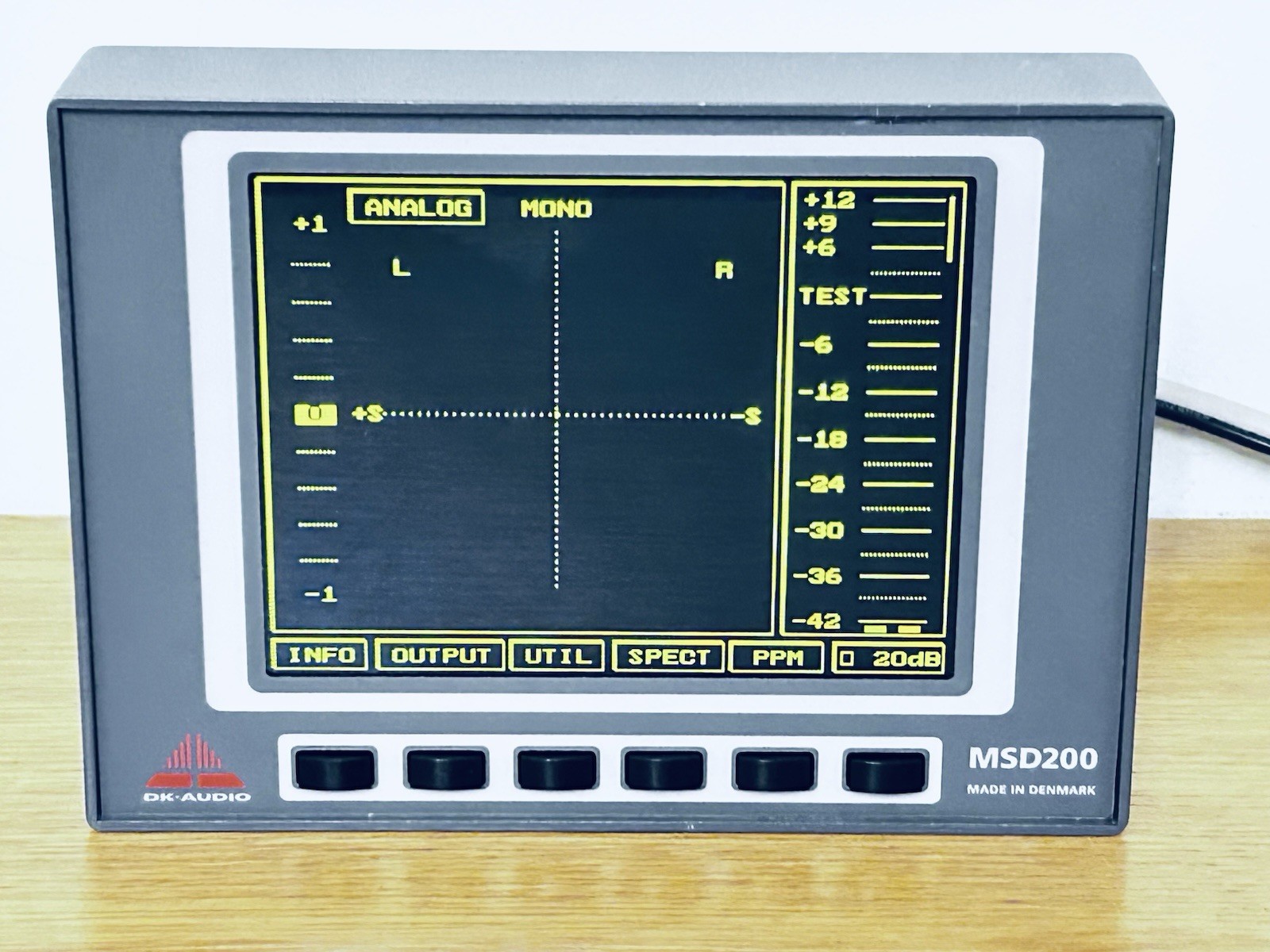 DK-Audio MSD200 Master stereo display