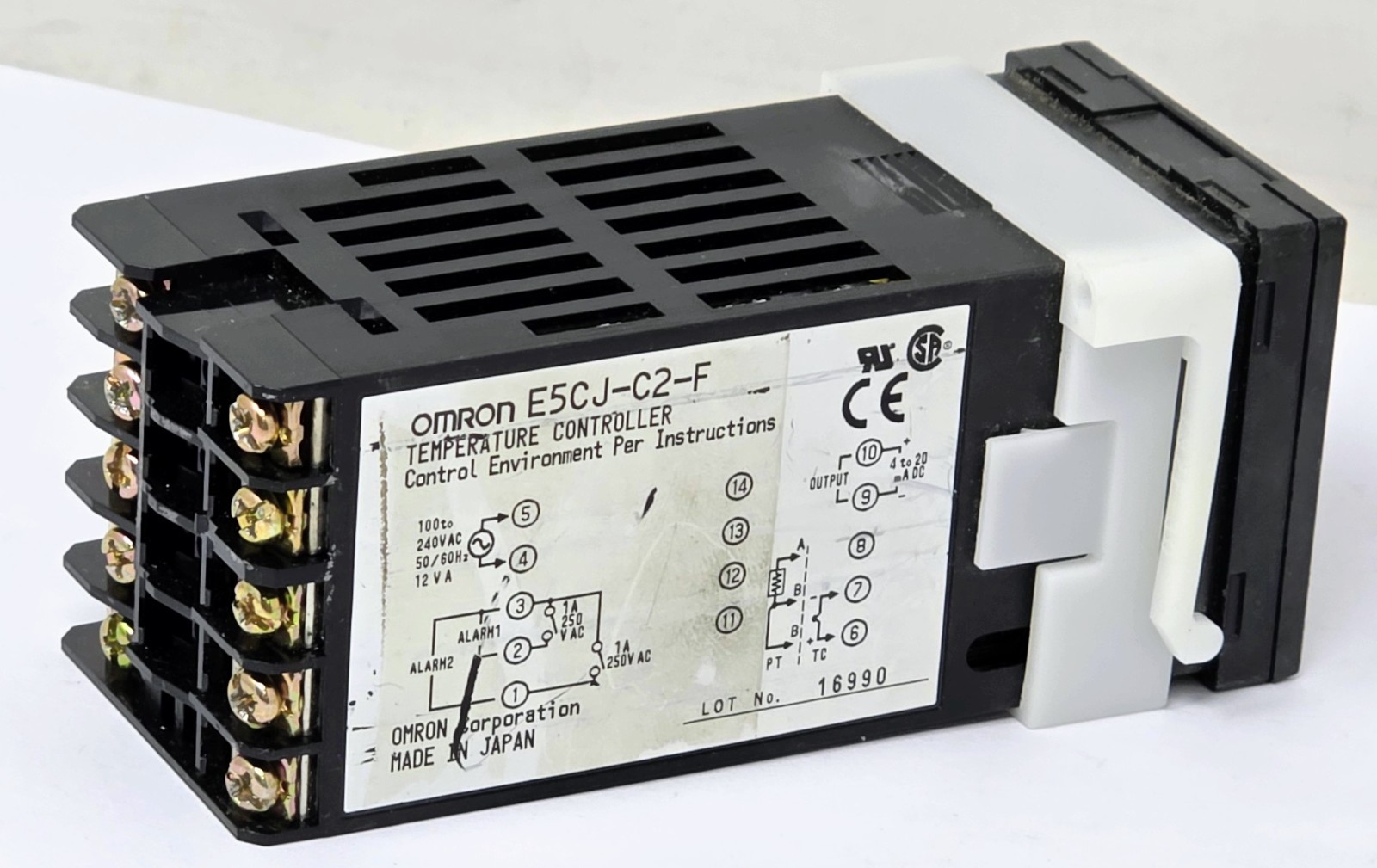 Omron E5CJ-C2-F Temperature Controller 100-240 VAC