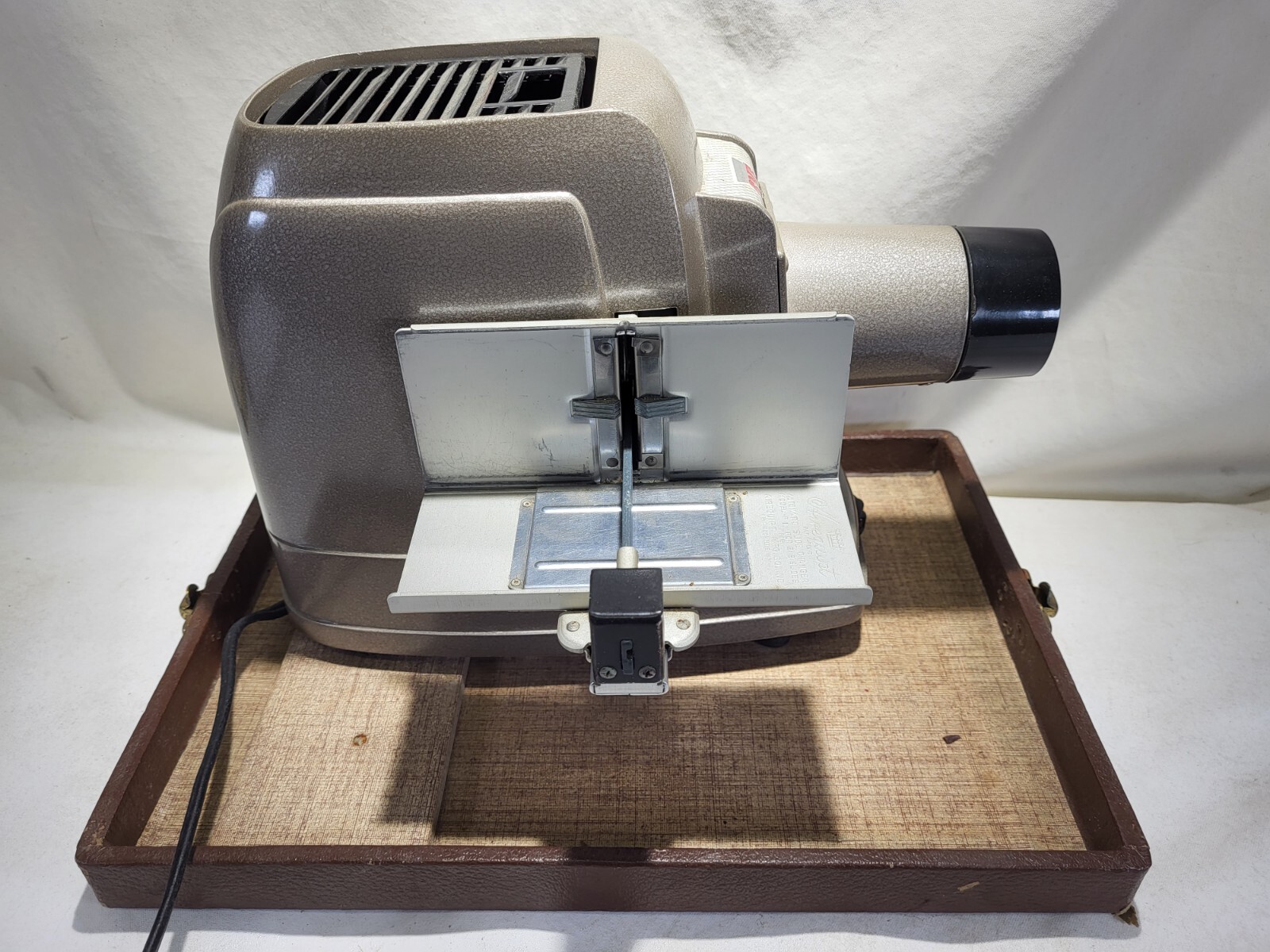 Skyline SVE Model No 85 (Society for Visual Education) Vintage Projector-Working