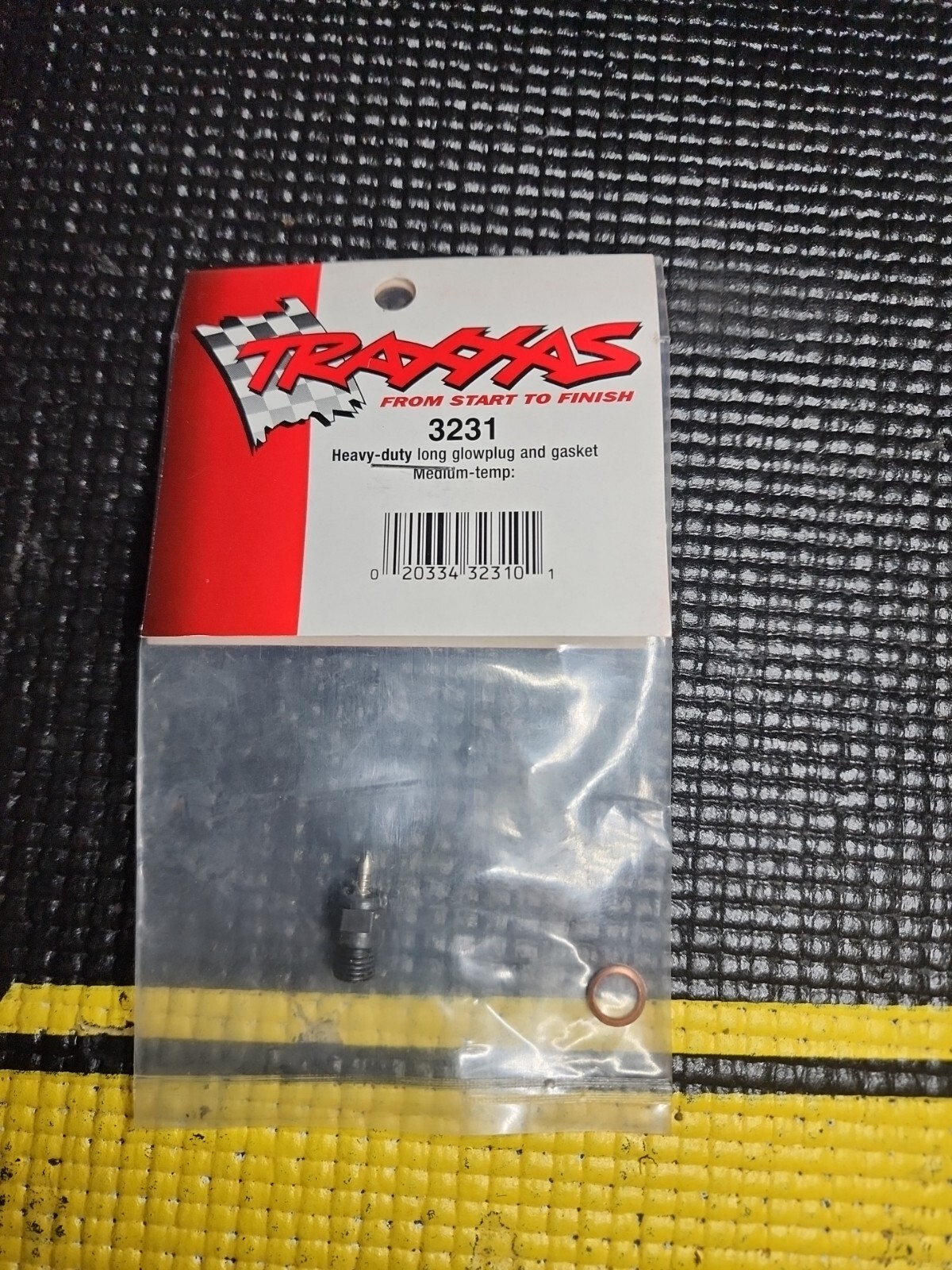 #3231 traxxas heavy duty long glow plug medium temp new in Package