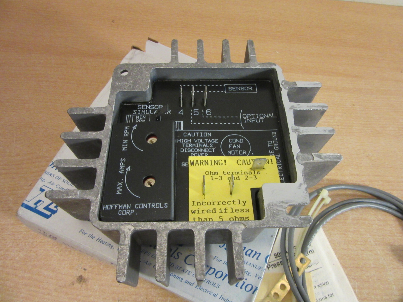 HC Hoffman Controls Electronic head pressure switch 830AA 208/240V NEW