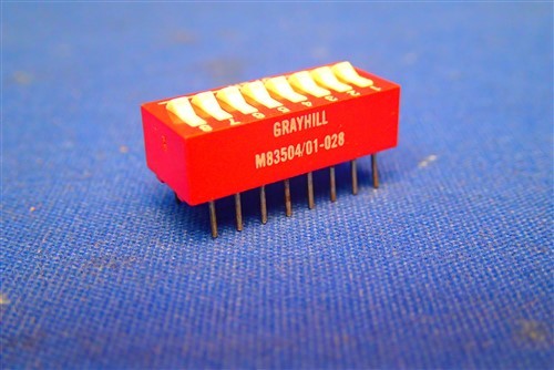 GRAYHILL 83504/01-02B DIP SWITCH 8 POS NEW OLD STOCK NOS UNUSED