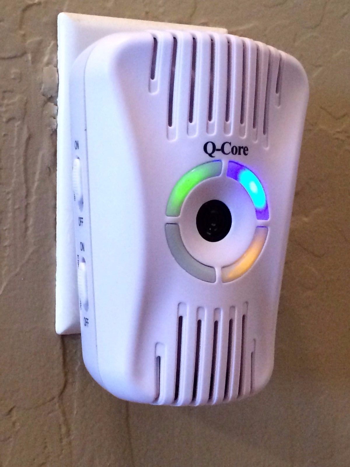 Pest Control | Cleanrth QuadCore Electronic Pest Repeller