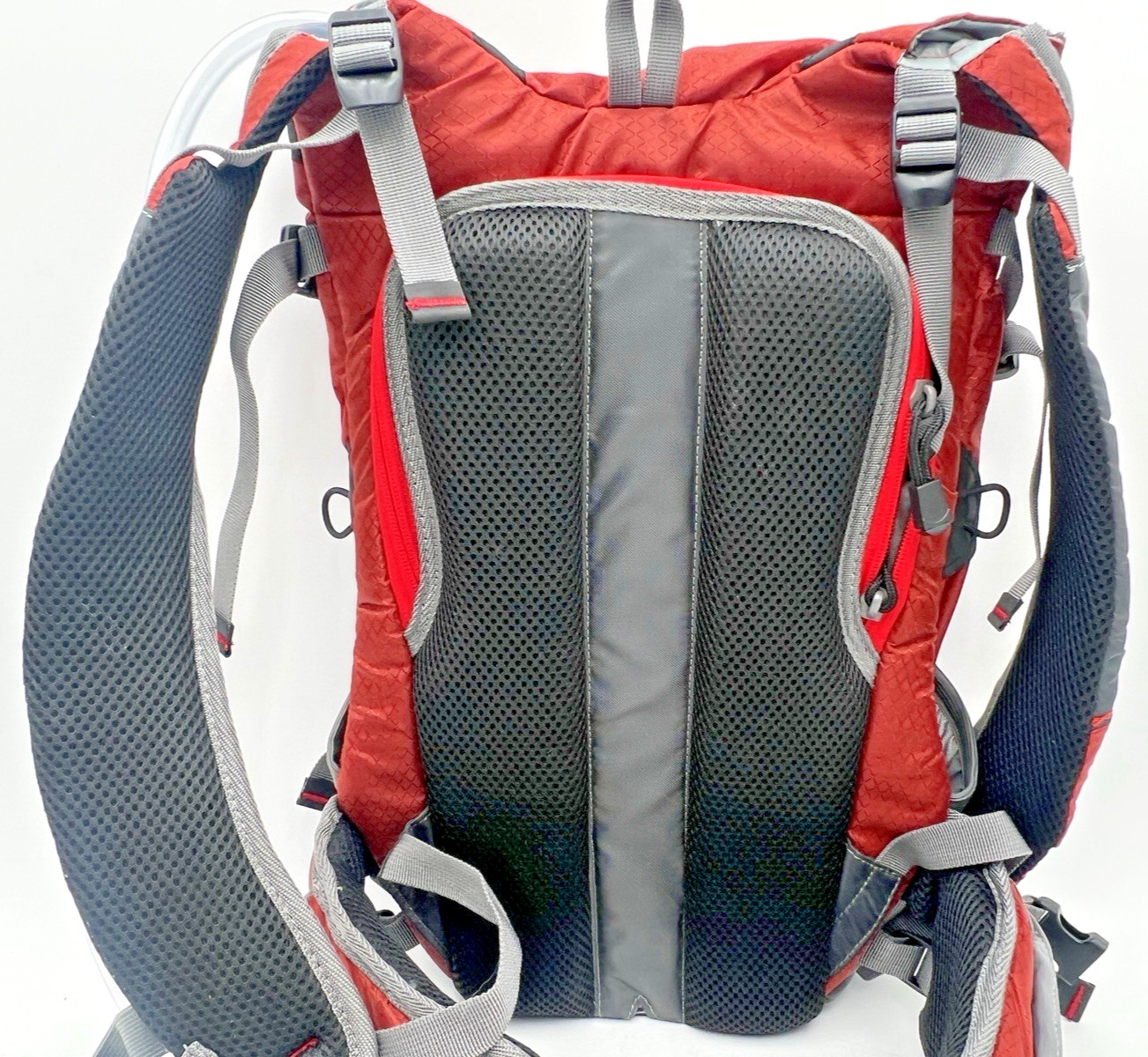 TOPI RIO HYDRATION PACK BACKPACK HIKING, CAMPING, ETC WITH BLADDER