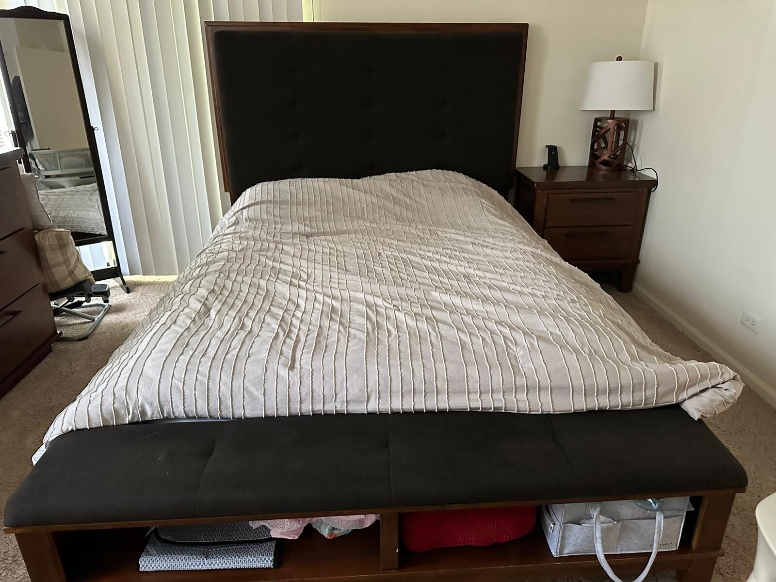 complete queen bedroom set