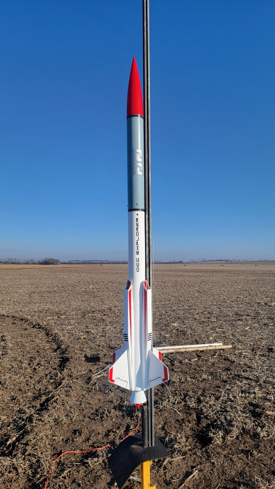 Upscale QCC Explorer Flying Model Rocket Kit 3" Dia, 60" tall 29mm motor mount
