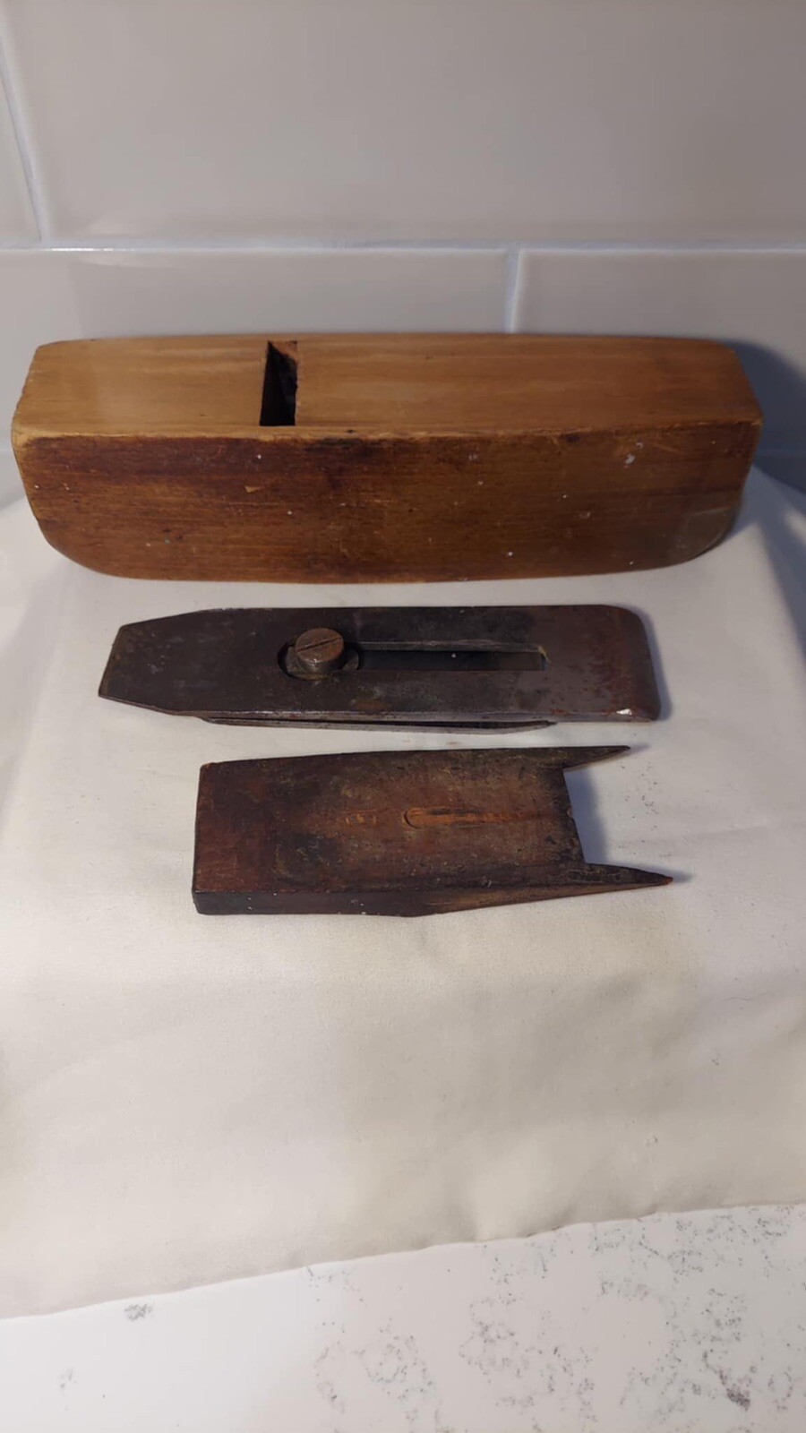 Antique 9” Wooden Coffin Plane With Moulton Bros Blade & Chip Breaker