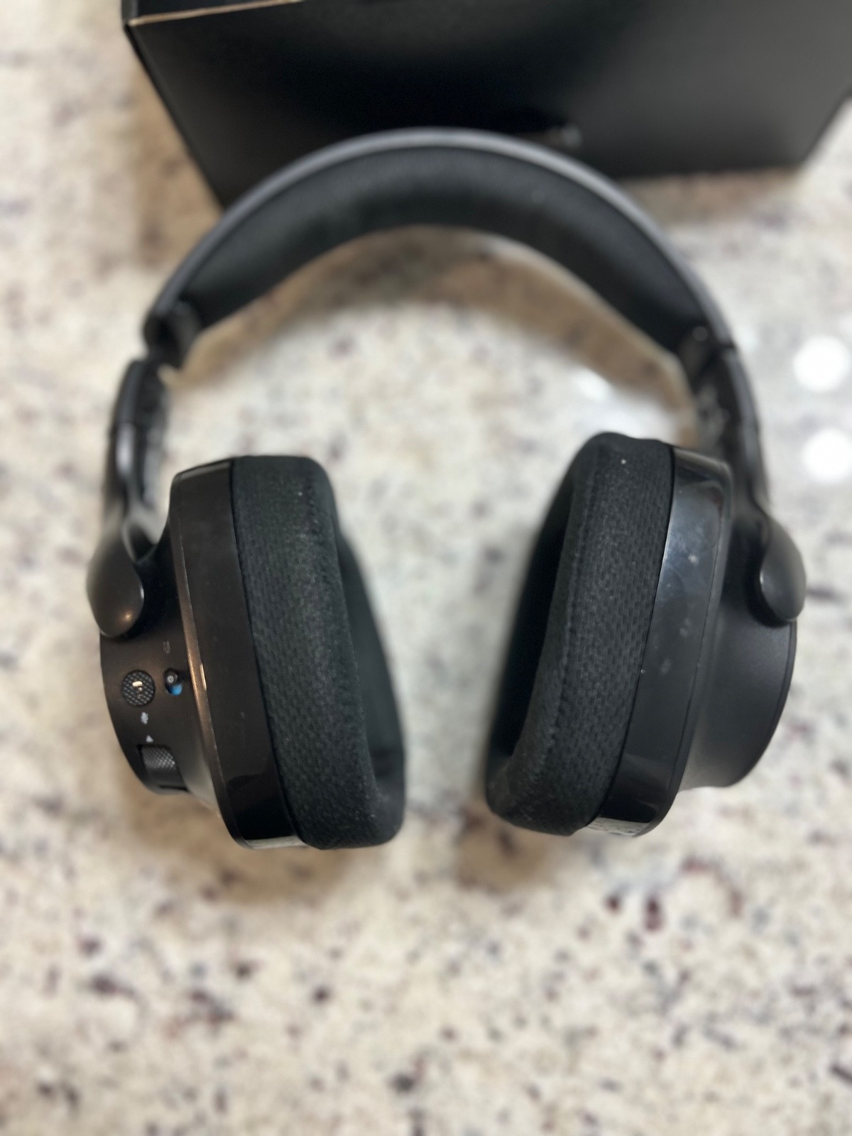 Logitech G533 Wireless Gaming Headset Black DOES NOT INCLUDE WIRELESS DONGLE!!*