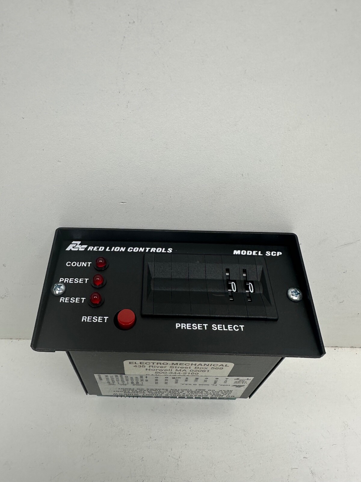 Red Lion Controls SCP00200 2 Digit Counter New