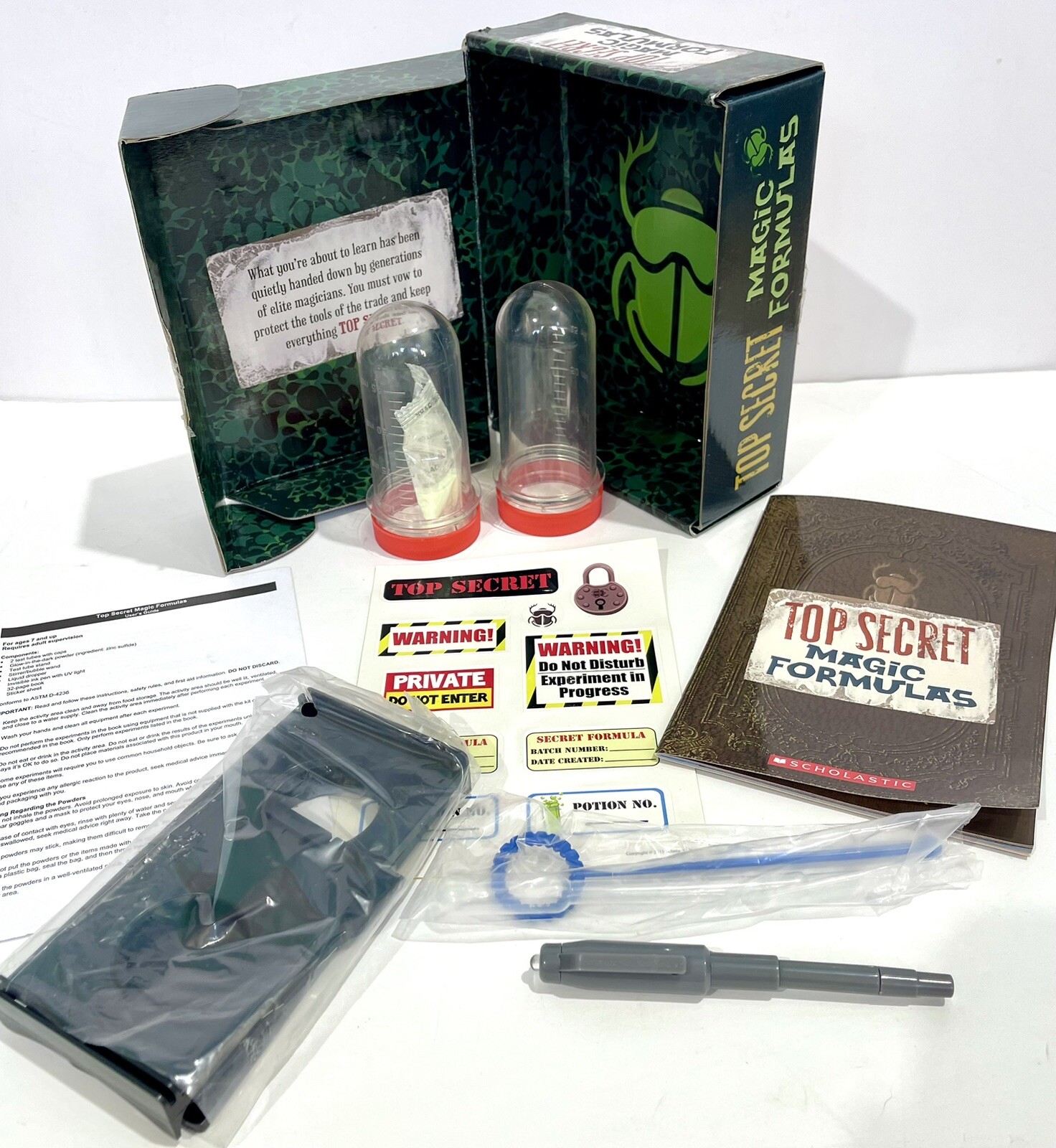 Scholastic Top Secret Magic Formulas Kit
