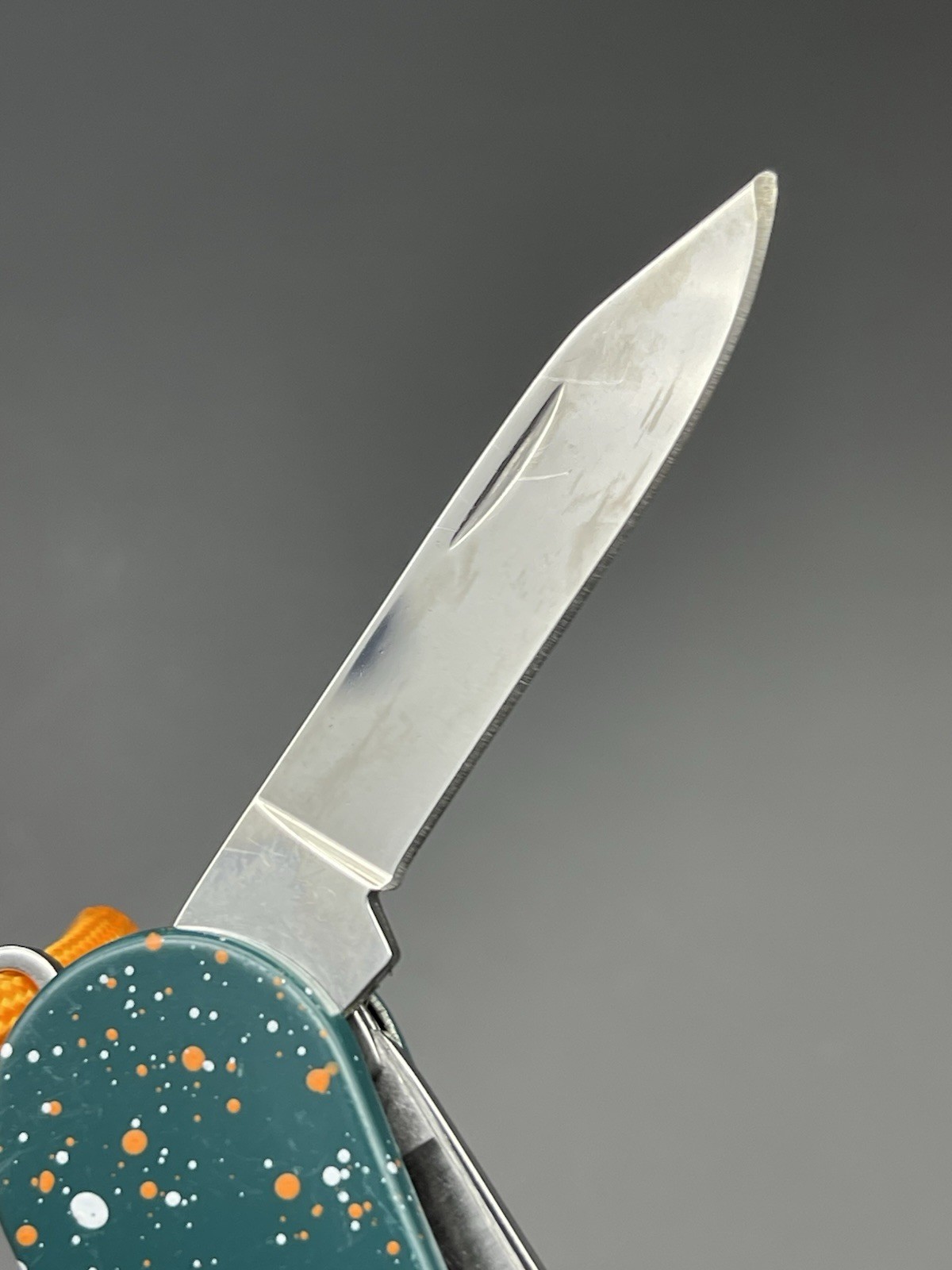 Gentleman’s Hardware Folding Pocket Knife Multitool fire starter