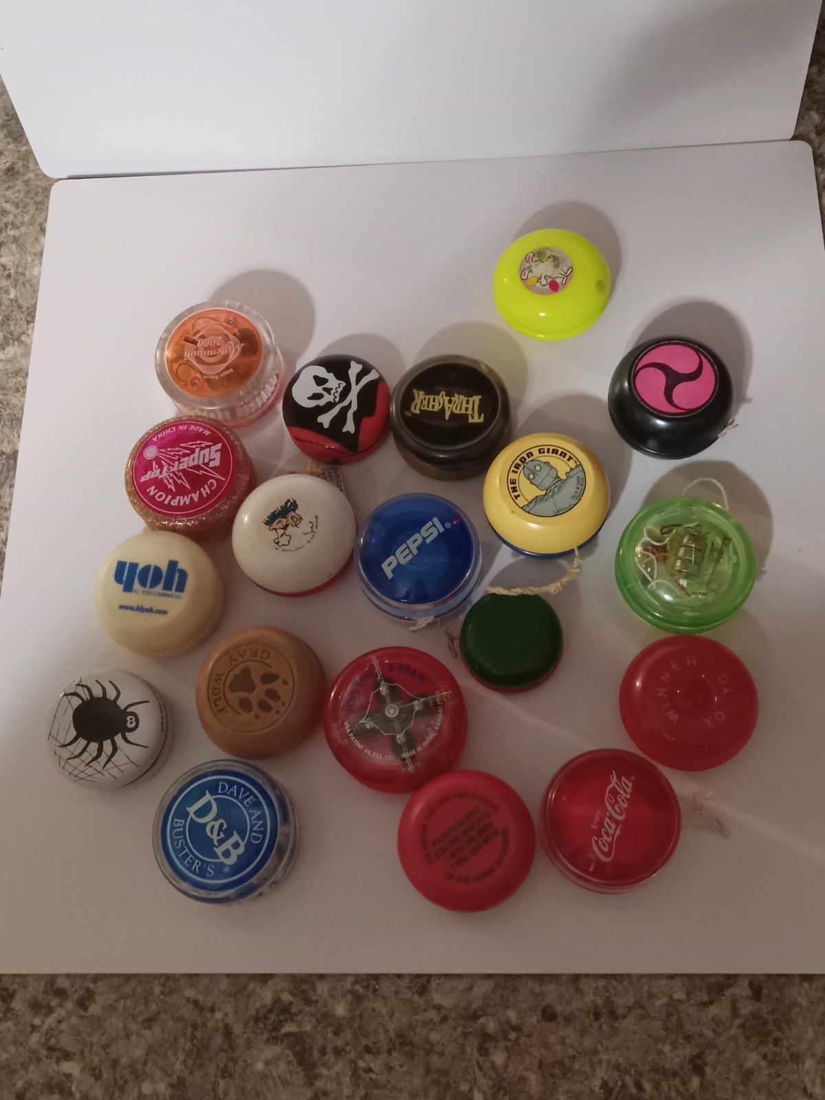 Vintage Yo-Yo's Lot of 19 mixed, used, multi year, multi brand Yomega