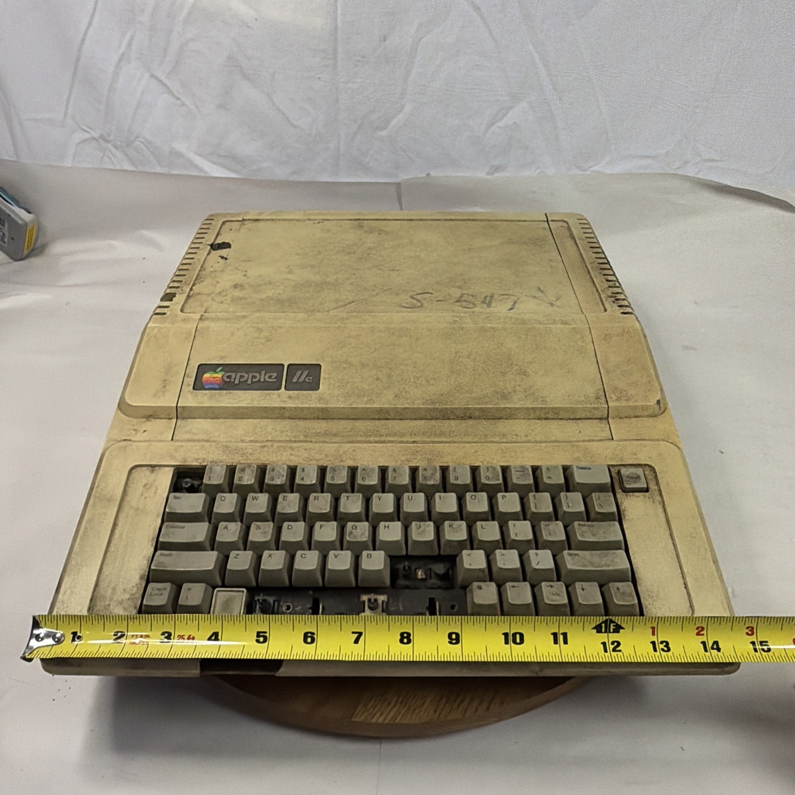 Vintage Apple lle Computer - As It Is