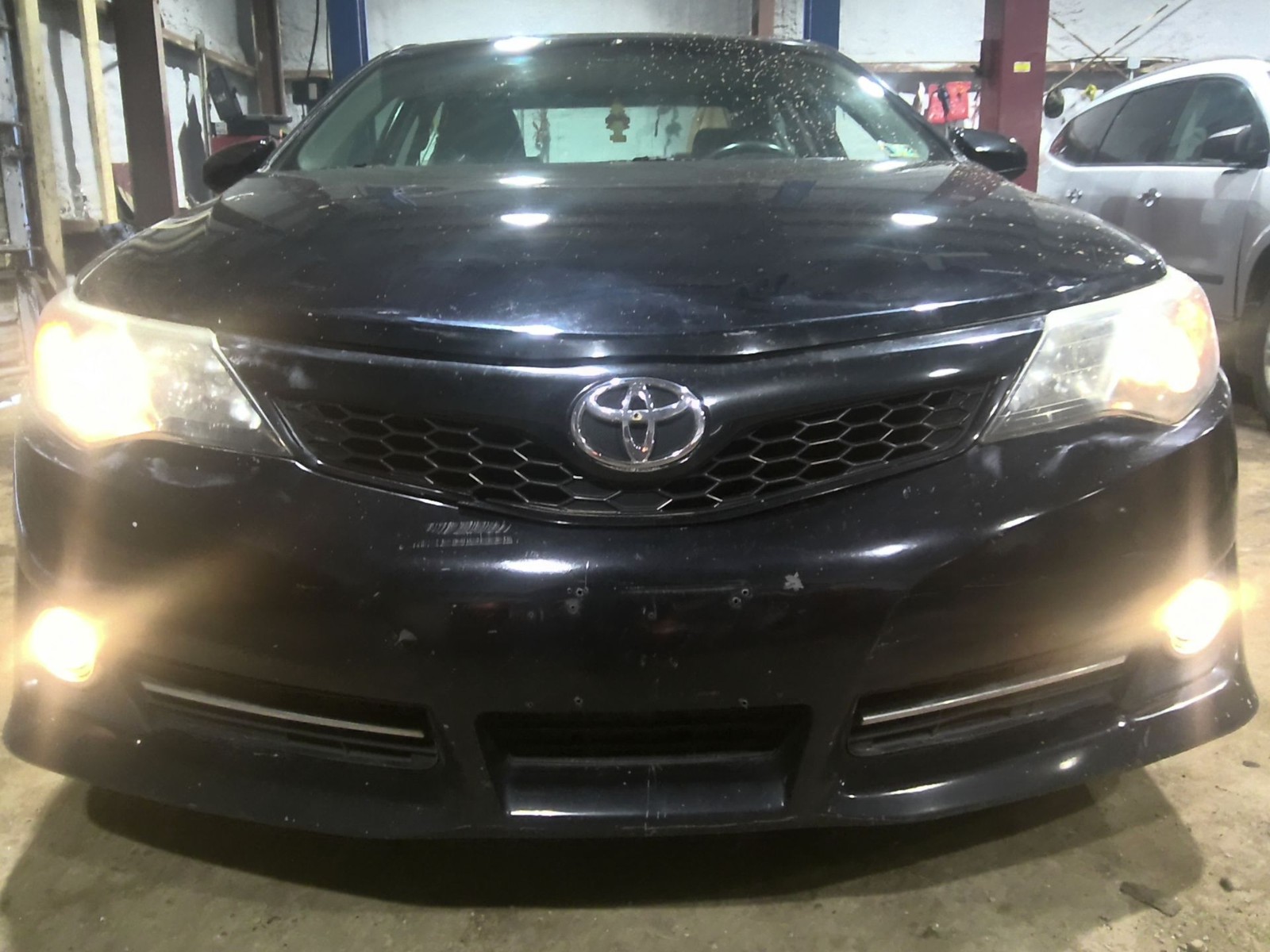 2013 TOYOTA CAMRY Spindle Knuckle Front Left Driver 249K OEM