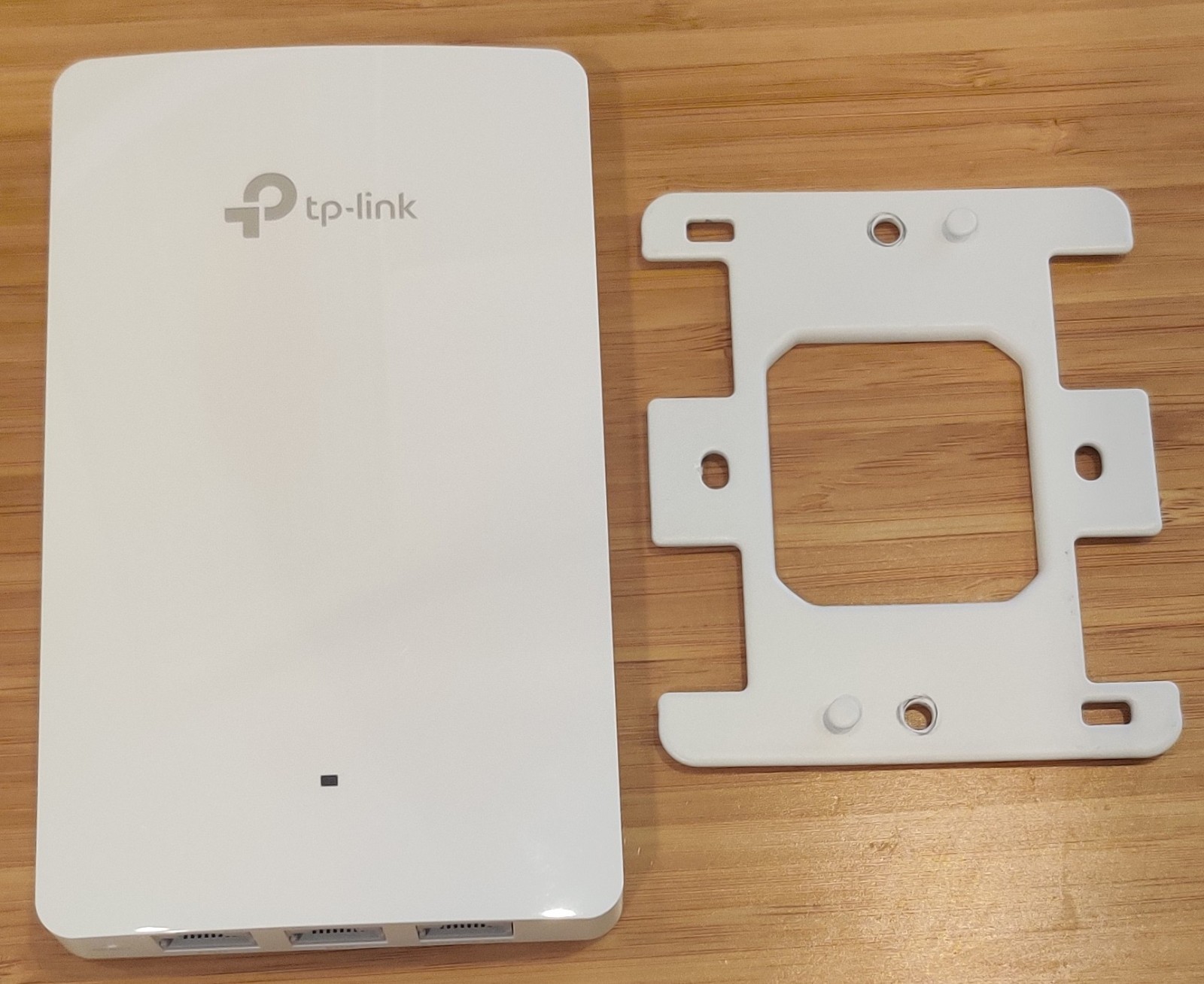 TP-LINK EAP235-WALL Omada AC1200 Wifi Gigabit Wall Plate Access Point