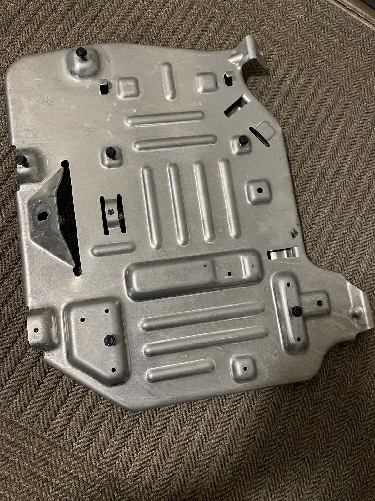 04 Mercedes E500 Front Right Passenger Computer Module
