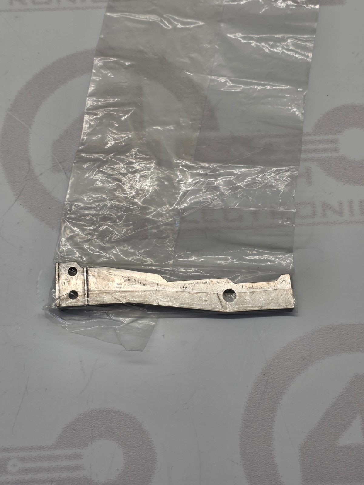 Universal Instruments Arm Kickout STD LH 44242005