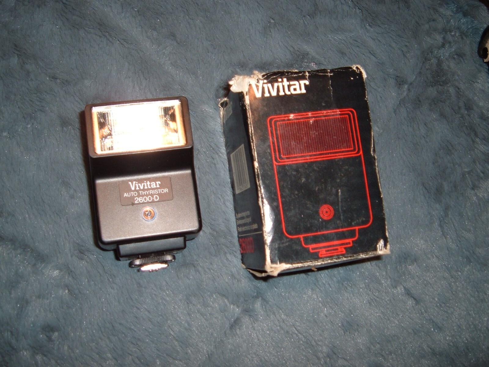 Vivitar Auto Thyristor 2600-D Camera Flash - Untested