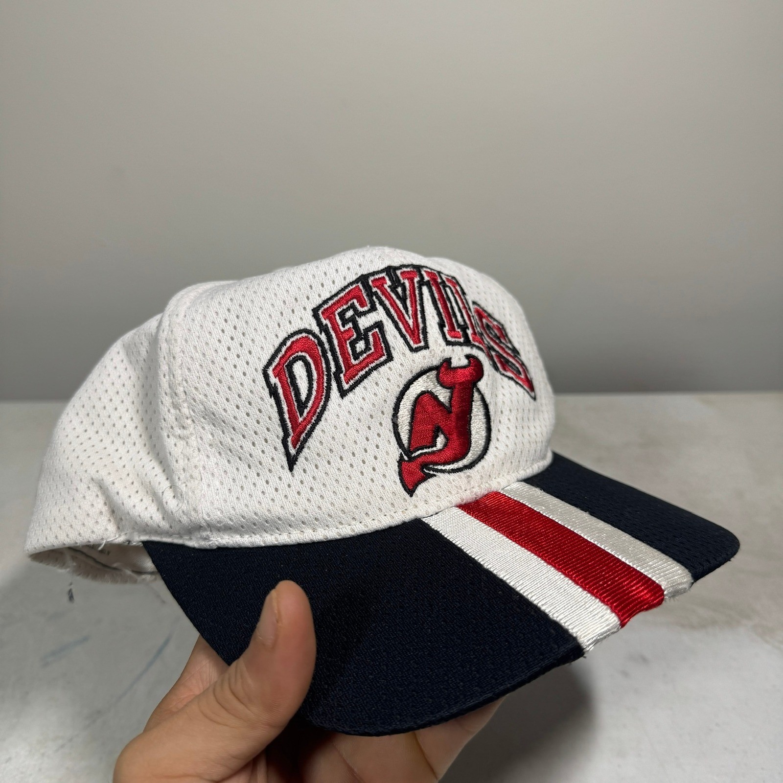 Vintage New Jersey Devils Mens Hat Cap White Red SnapBack Drew Pearson
