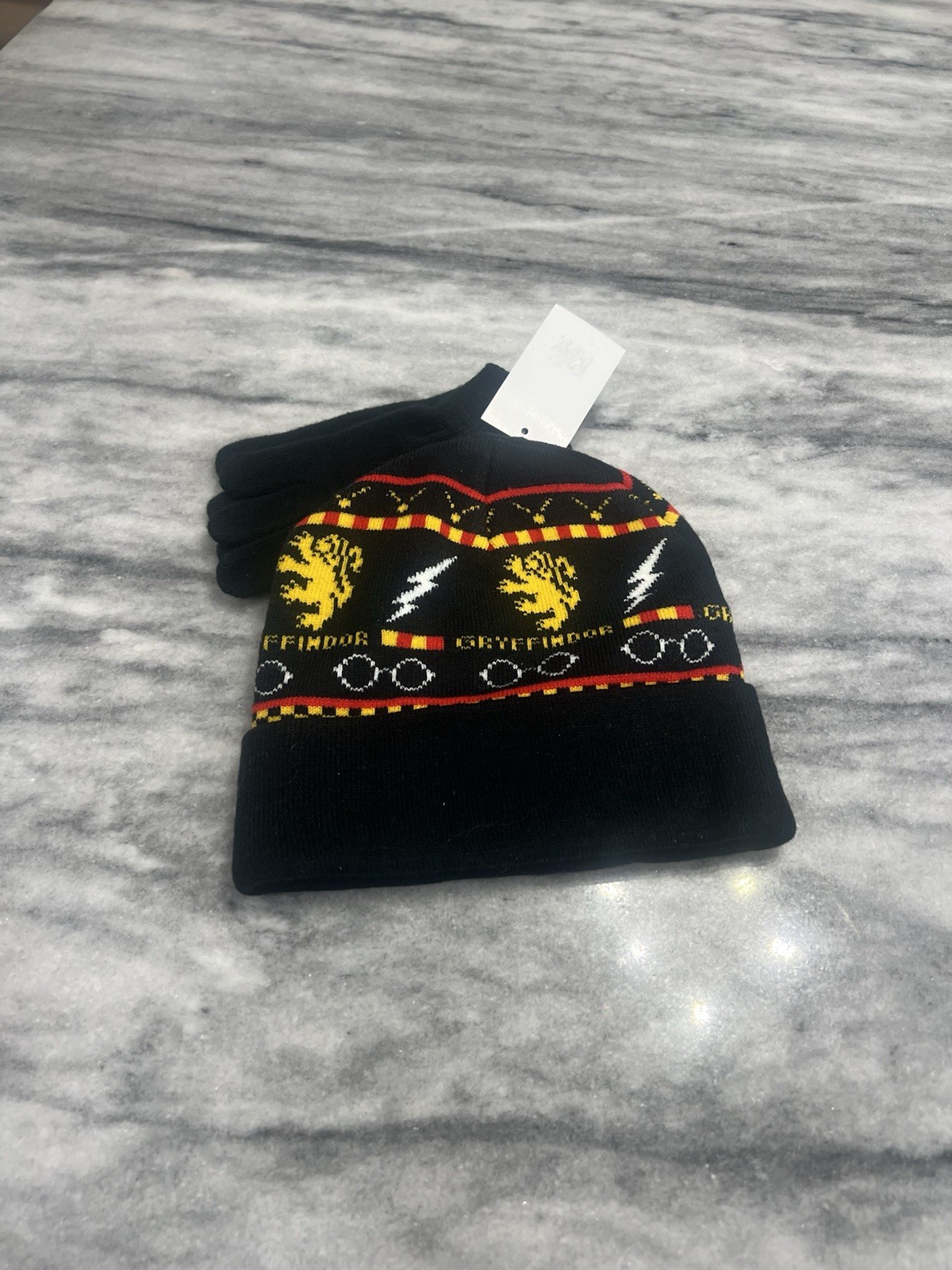 Harry Potter Kids Beanie/ Gloves NWT