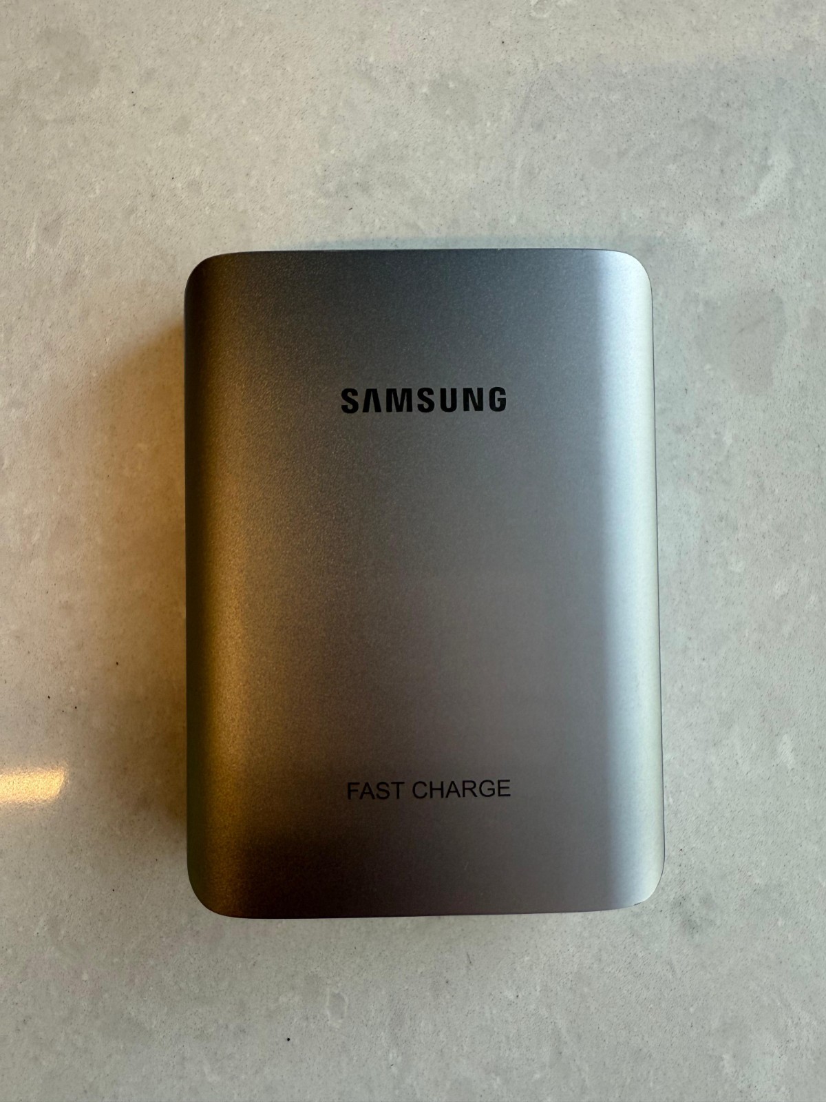 Excellent Condition Samsung Fast Charge Portable Batterry 10200mAh