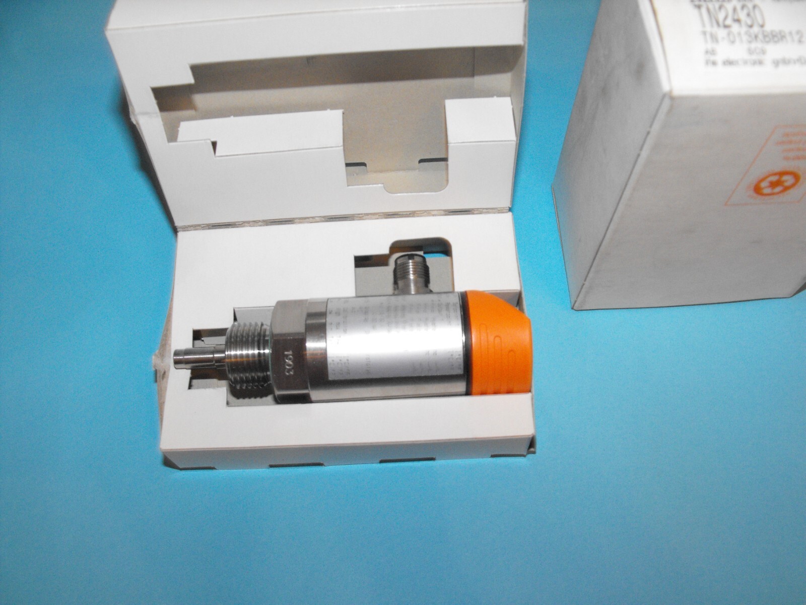IFM EFECTOR TN2430.TN-013KBBR12-MFPKG/US/V.temperature sensor.NEW.