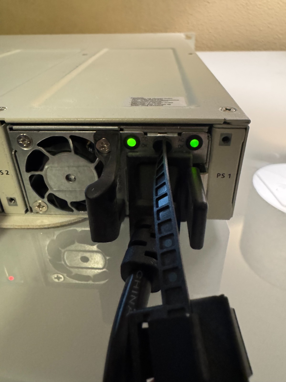 Alcatel-Lucent OmniSwitch OS6860E-P48 Multi gigabit stackable Switch