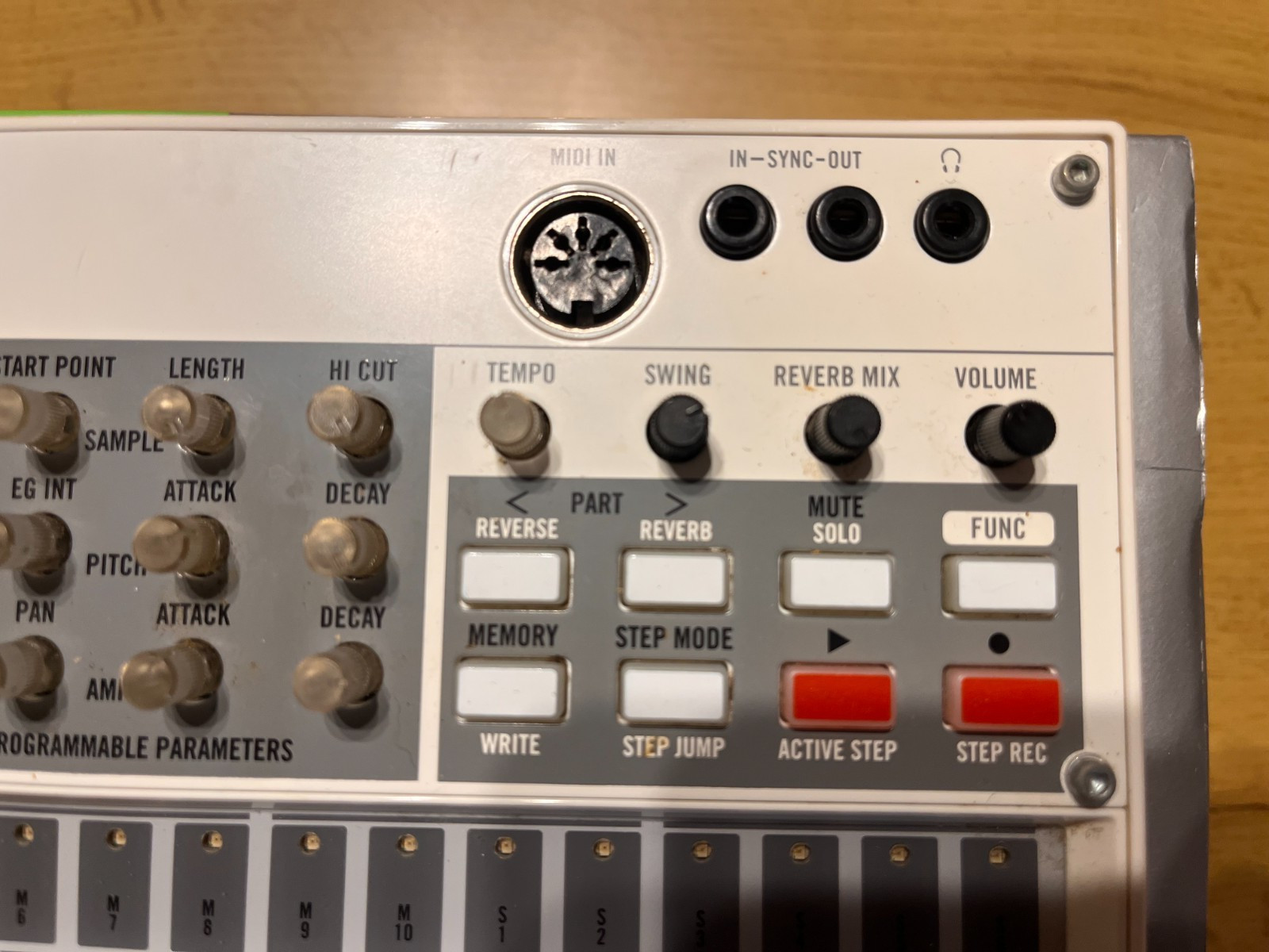 KORG Volca Sample Digital Sampler Sequencer for Live Beat Making Japan Fast Ship
