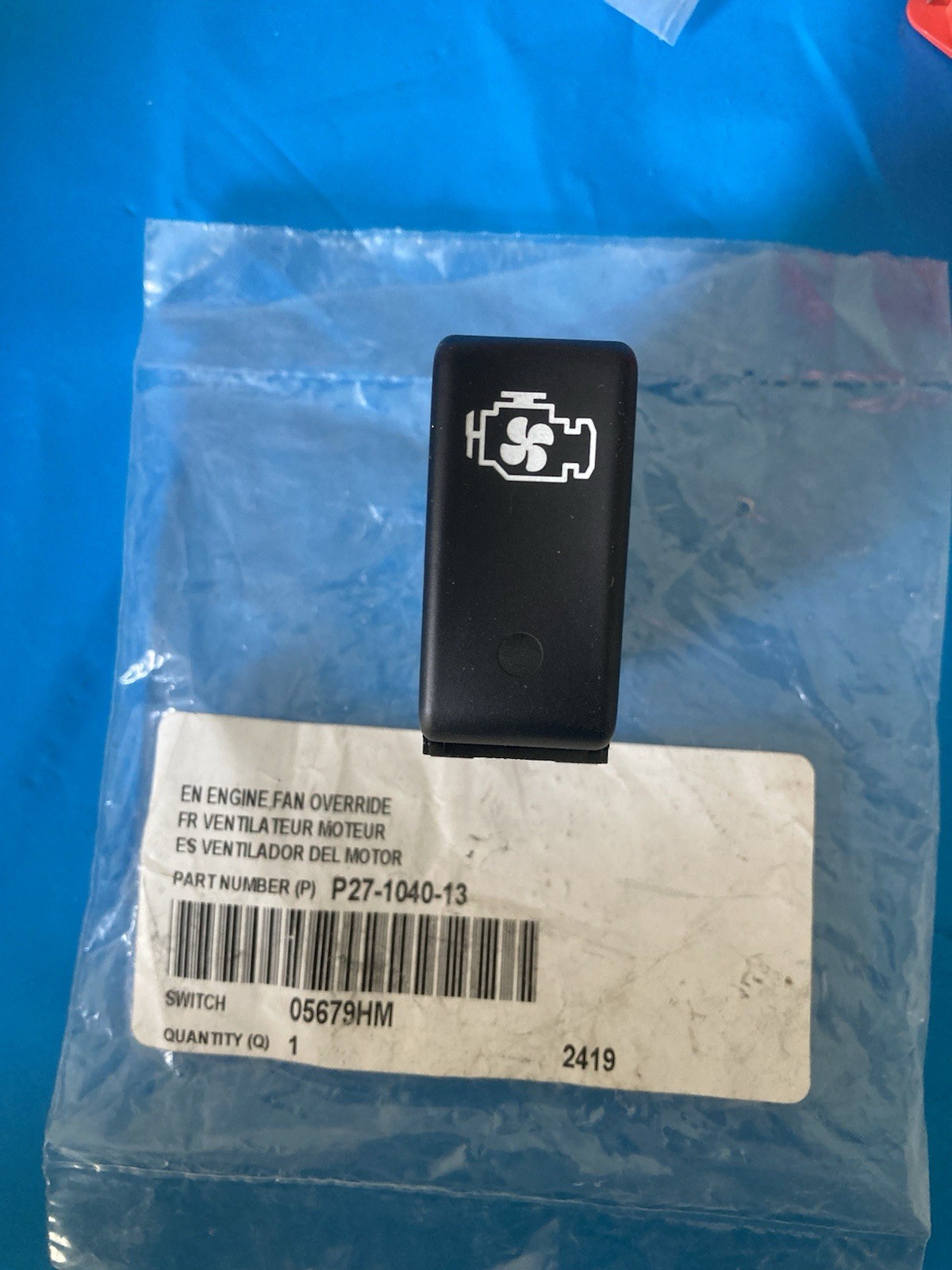 NEW GENUINE PACCAR OEM ENGINE FAN OVERRIDE ROCKER SWITCH    p/n - P27-1040-13