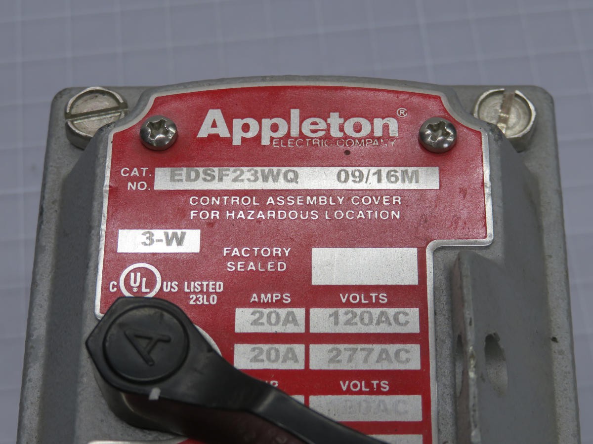 APPLETON EDSF23WQ SEALED TUMBLER SWITCH CONTROL STATION OTHER SWITCH T213052