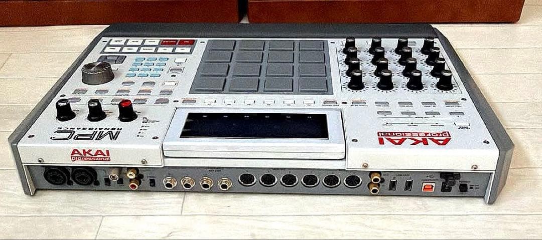 AKAI MPC Renaissance Flagship Music Production Controller Sampler Used