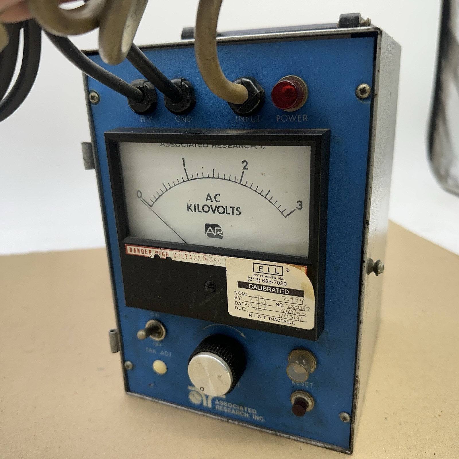 Associated Research 3KV AC 5MA Hypot Volt Meter Voltmeter 4025 Untested