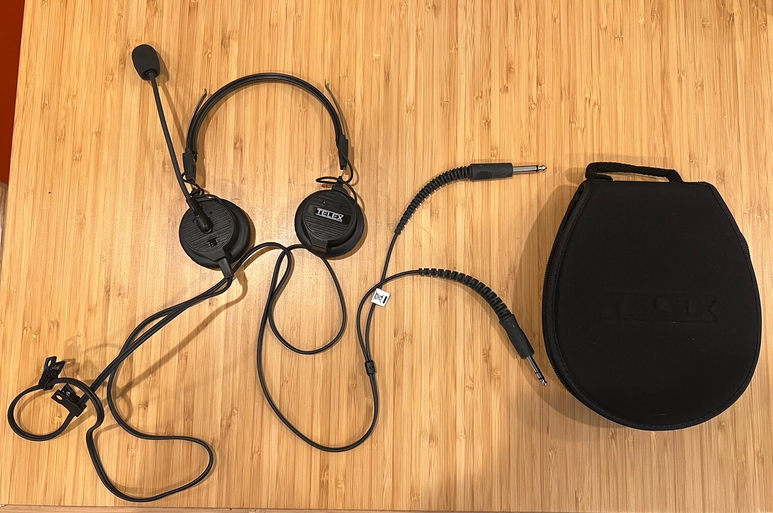 Telex 850 Airman Lightweight ANR Headset Dual Plug With Case Pilot Aviation Fly