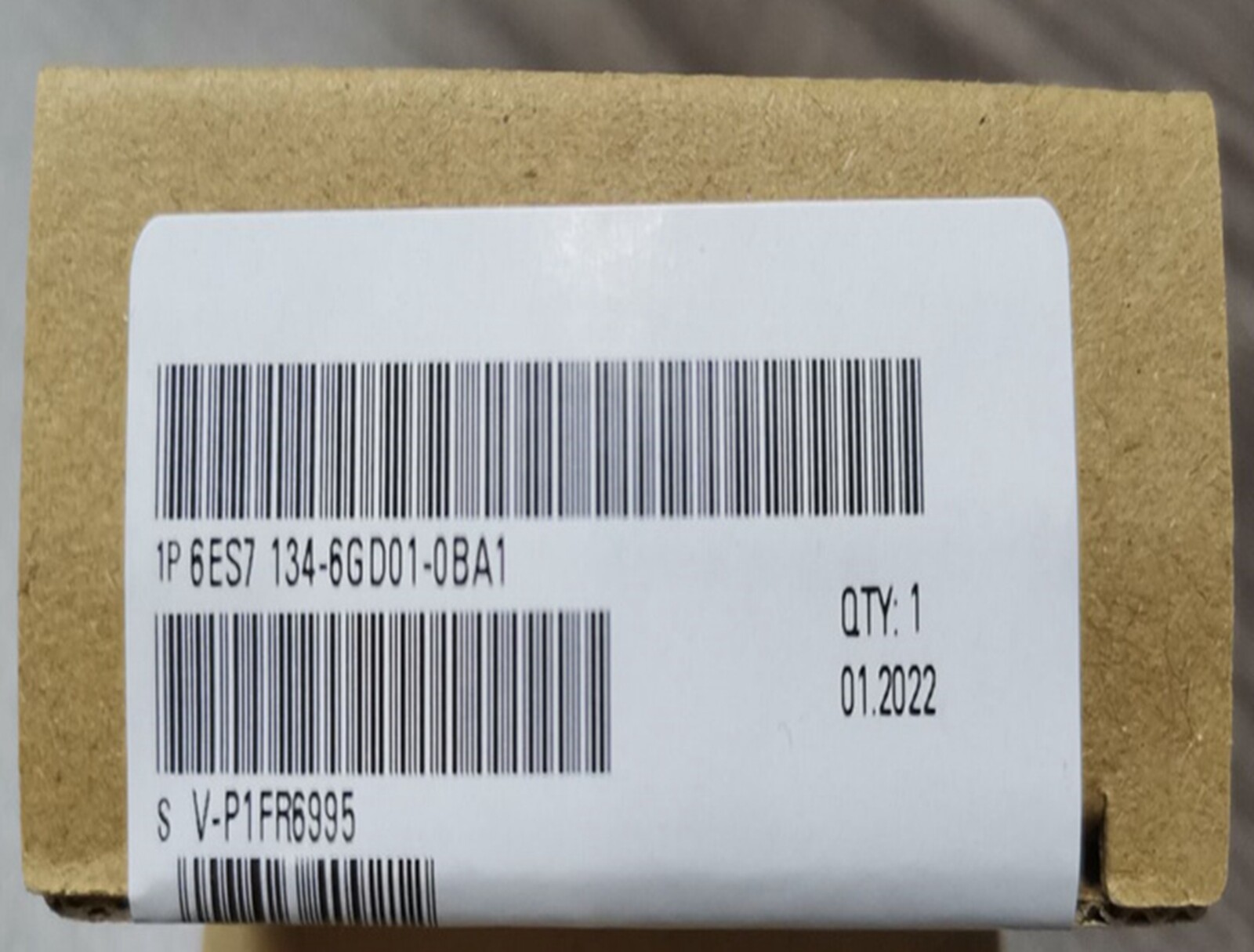 NEW SIEMENS 6ES7 134-6GD01-0BA1 6ES7134-6GD01-0BA1