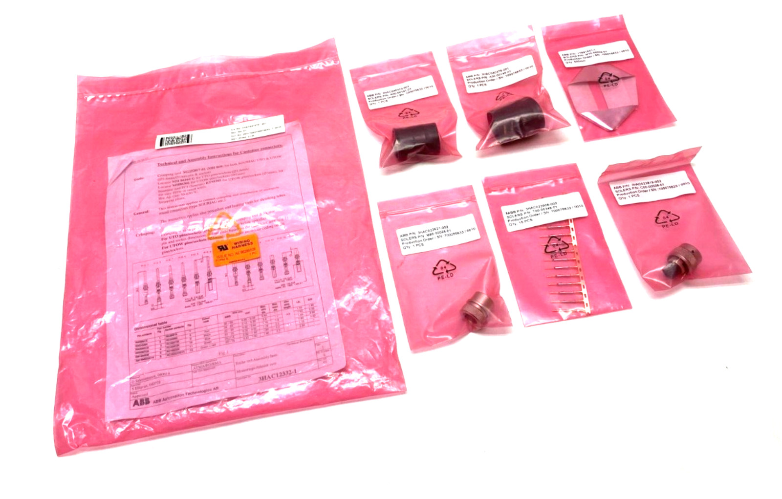 1PC  Connector set R3.CP/CS via   3HAC037070-001