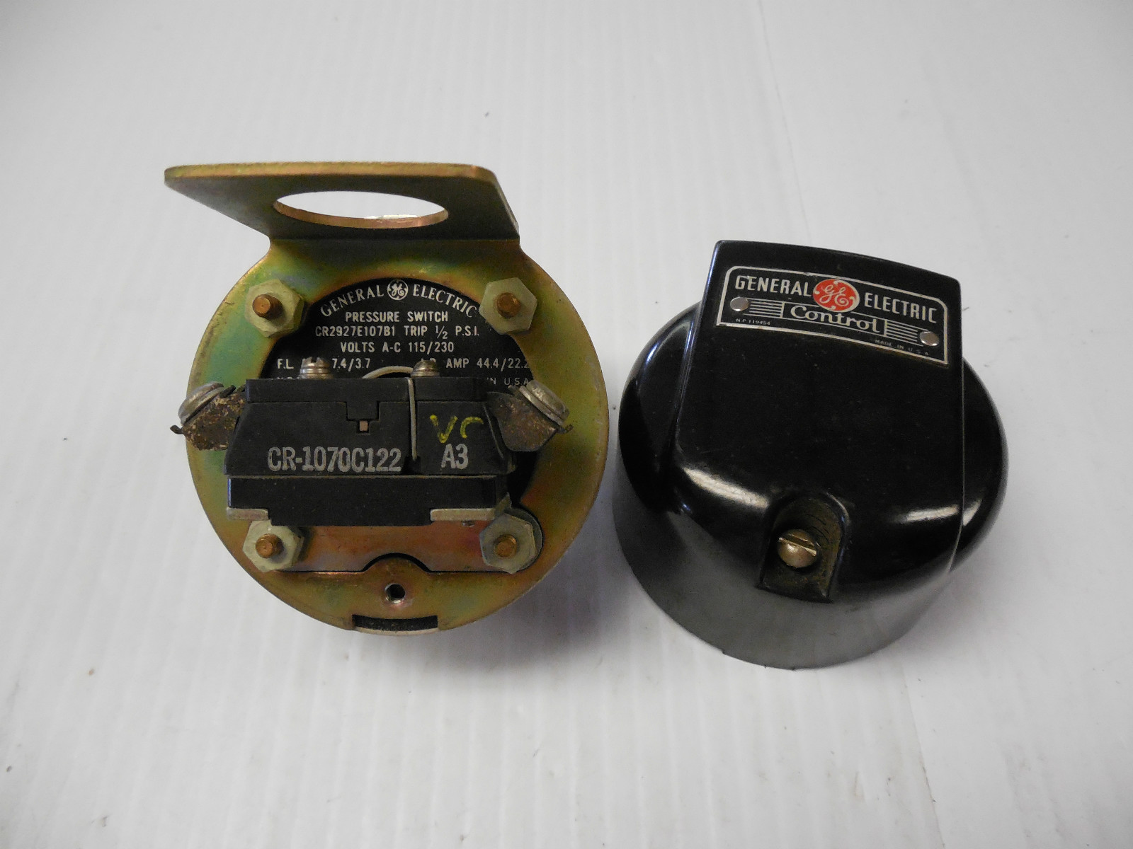 NEW GE GENERAL ELECTRIC PRESSURE CONTROL SWITCH CR2927E107B1