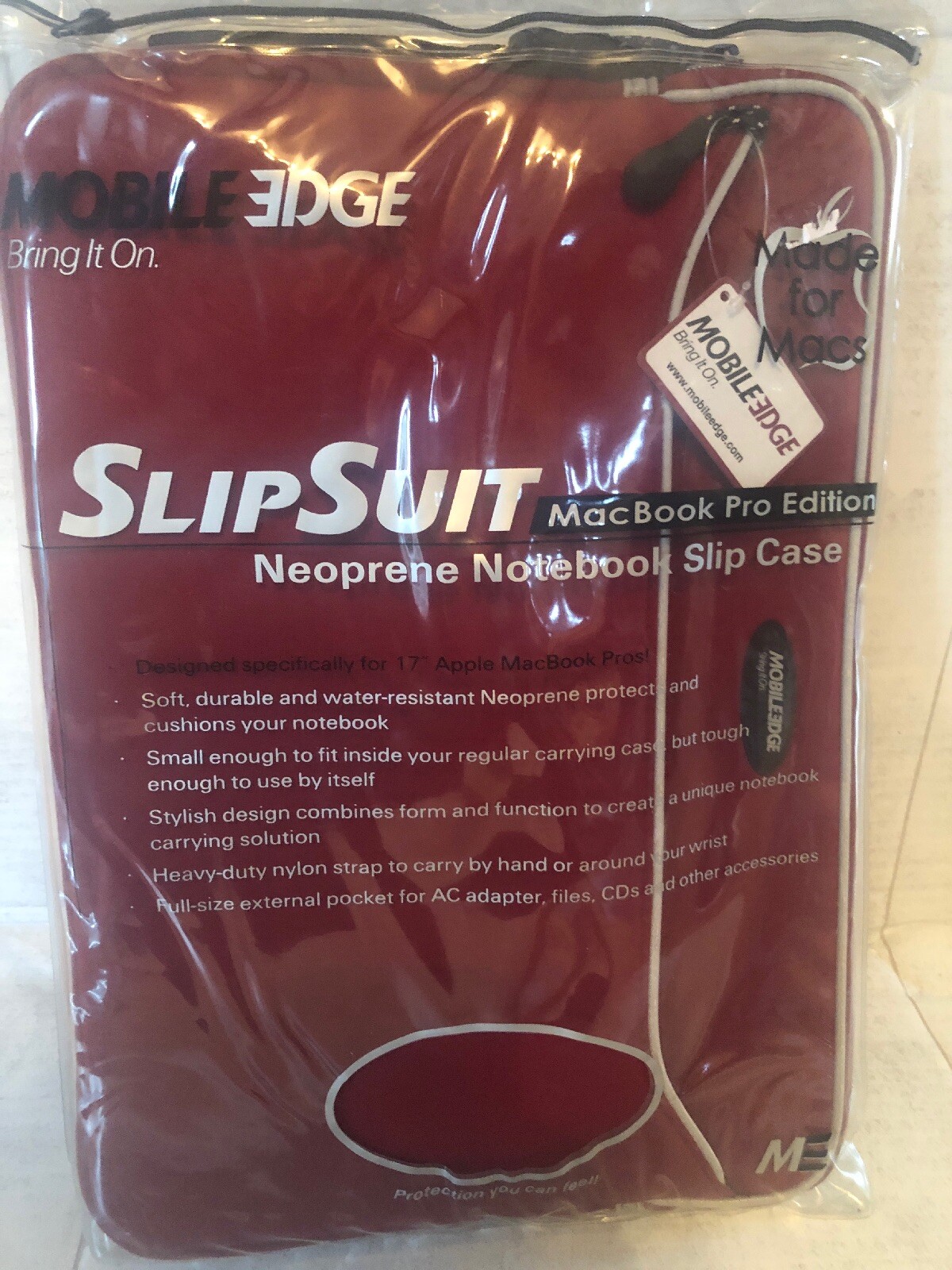 Mobile Edge MESSM717 SlipSuit for 17 Mac Red MESSM7-17