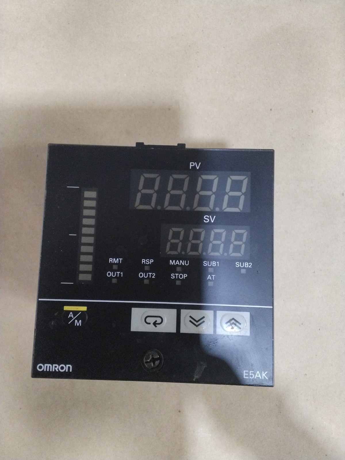 Omron E5AK Temperature Controller Model E5AK-AA2-500