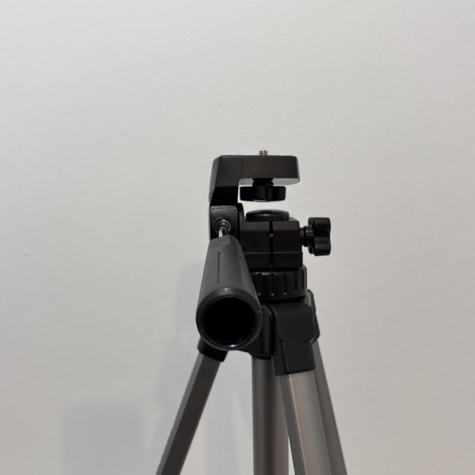 Quantaray Camera Tripod With Tilt Adjustable To 56” Height