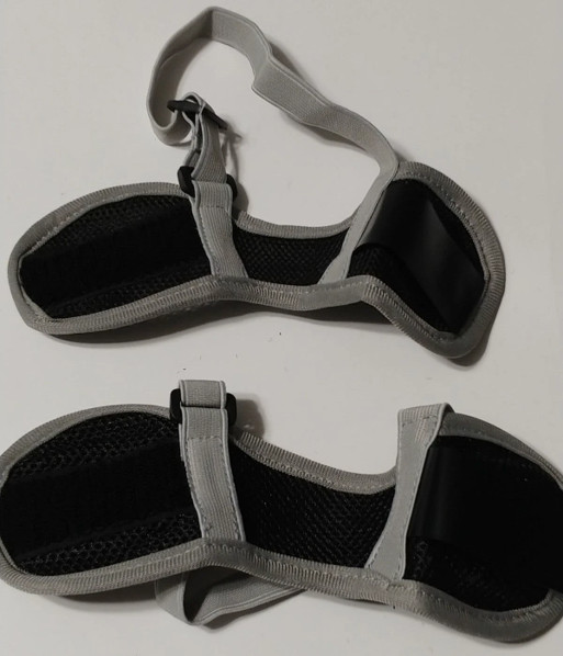 Dog Muzzles Sets Sm Med Adjustable Breathable Overhead Strap Small breed